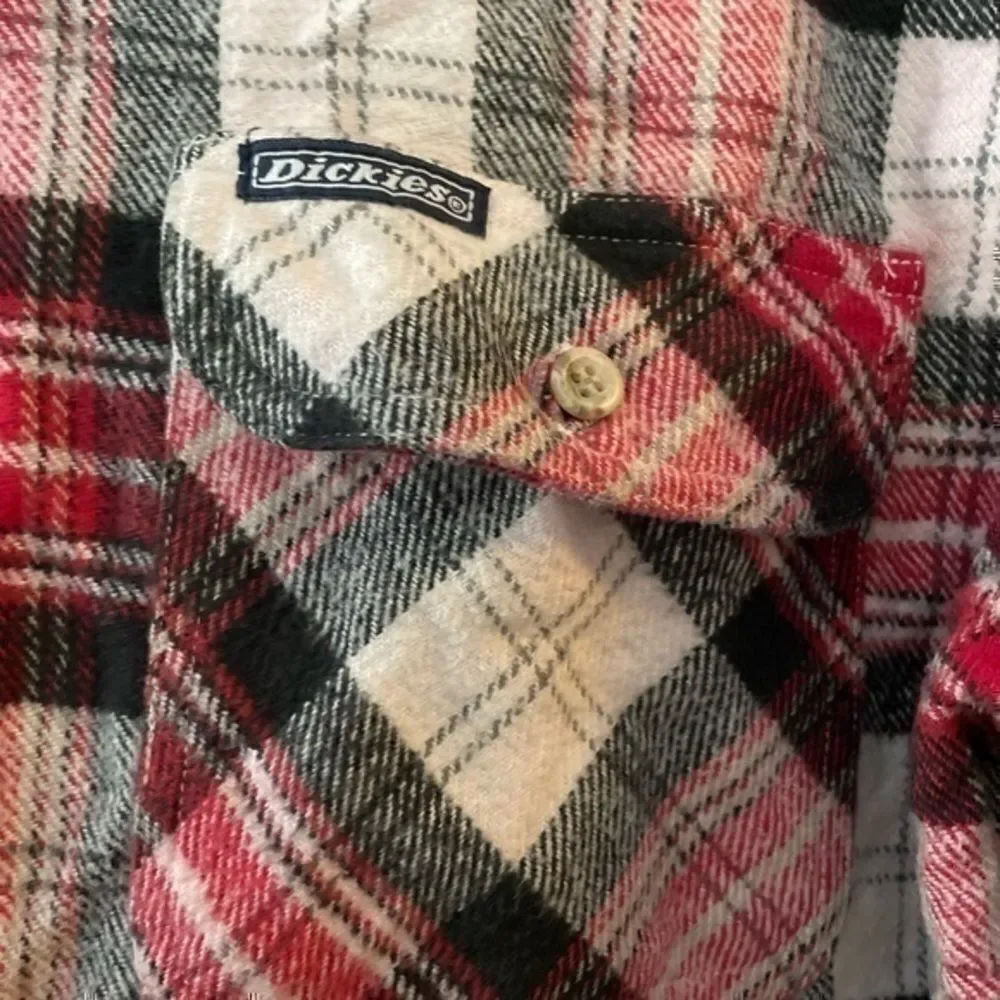 Men’s Dickies Flannel Sweater Size Medium Red, White, Pink & Black
